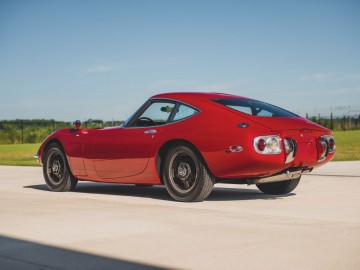 Toyota 2000GT za milion dolar&oacute;w na aukcji?